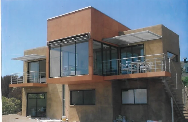Casa moderna estructura acero Maintencillo